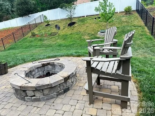 4450 Streamside RD, Denver, NC 28037