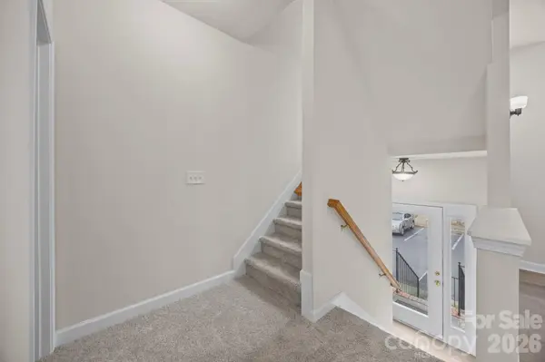 2750 Avalon Loop RD, Charlotte, NC 28269