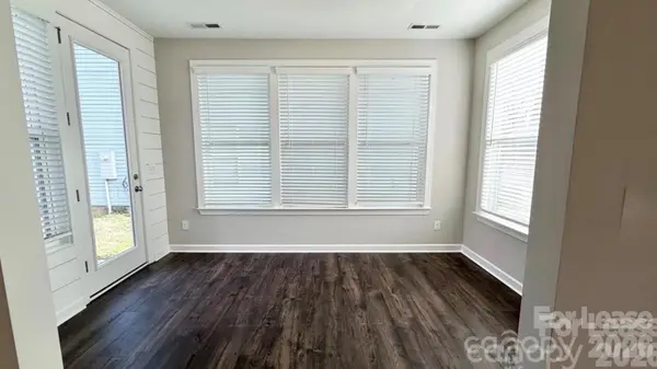 3205 Shamrock DR, Charlotte, NC 28215