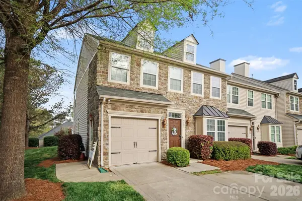 5705 Mossdale LN, Charlotte, NC 28278