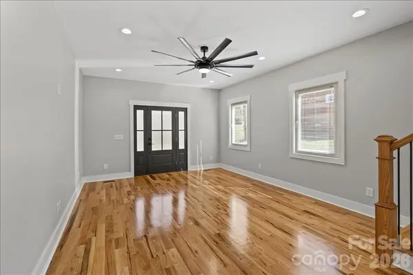 543 30th AVE NW, Hickory, NC 28601