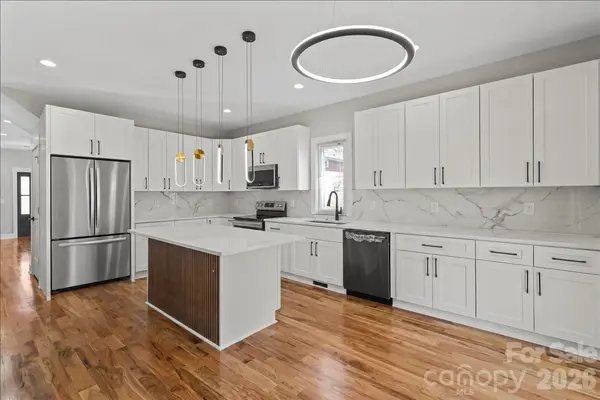 543 30th AVE NW, Hickory, NC 28601