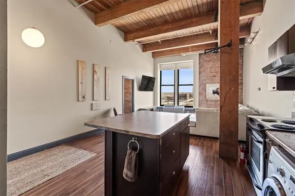 308 W 8th ST #414, Kansas City, MO 64105