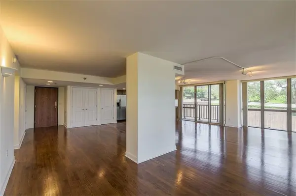 600 E Admiral BLVD #208, Kansas City, MO 64106
