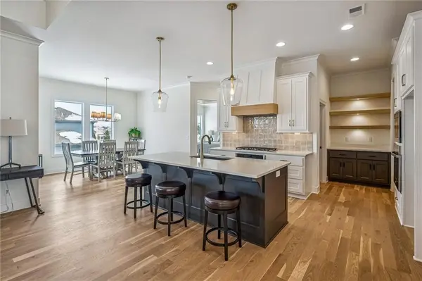 22004 W 114th CT, Olathe, KS 66061