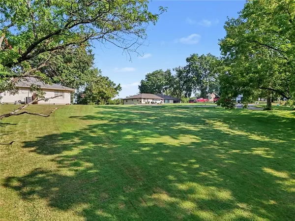 6501 NW Valley View DR, Parkville, MO 64152