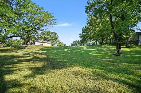 6501 NW Valley View DR, Parkville, MO 64152