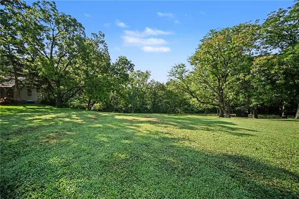 6501 NW Valley View DR, Parkville, MO 64152