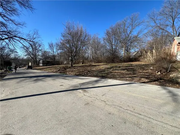 8136 Flora AVE, Kansas City, MO 64131