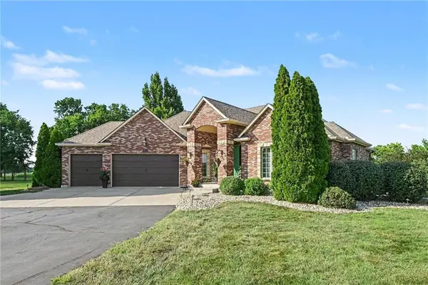 4808 NE. 137th ST, Smithville, MO 64089