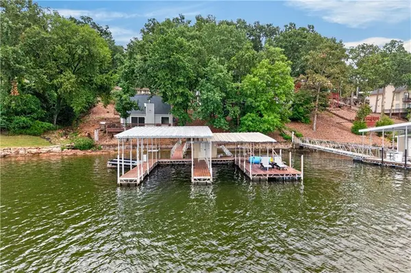 1563 Spring Valley RD, Osage Beach, MO 65065