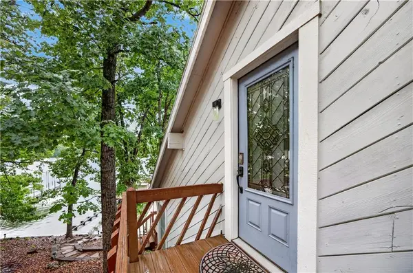 1563 Spring Valley RD, Osage Beach, MO 65065