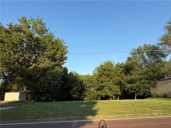 Se State Rt 371 HWY, St Joseph, MO 64504
