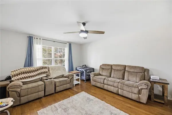 8 Westwood CIR, Ottawa, KS 66067