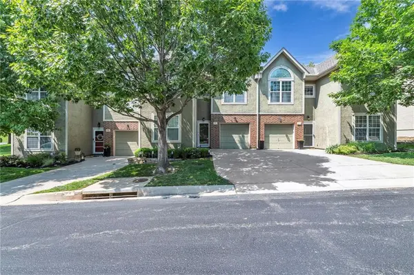 15828 W 61 ST, Shawnee, KS 66217