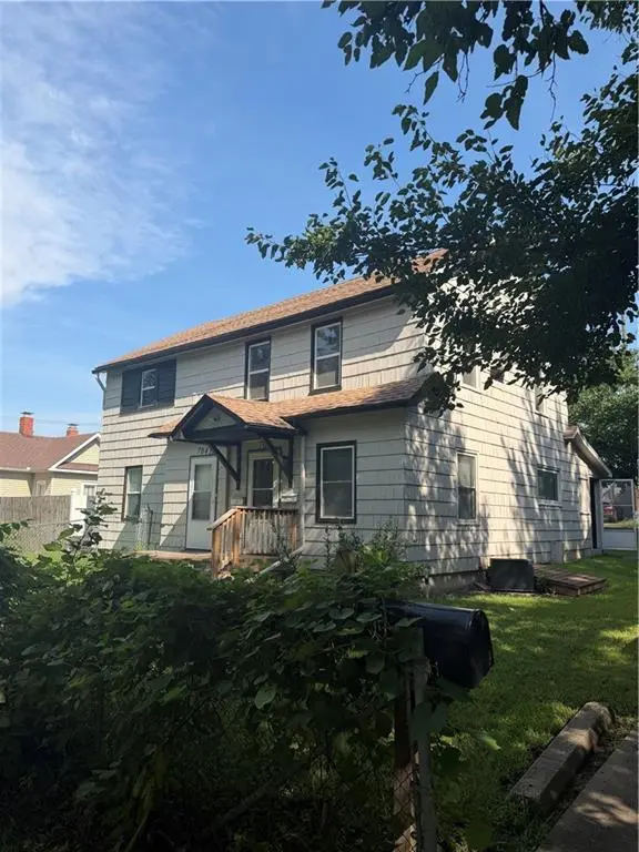 704 Rhodes AVE, Grandview, MO 64030
