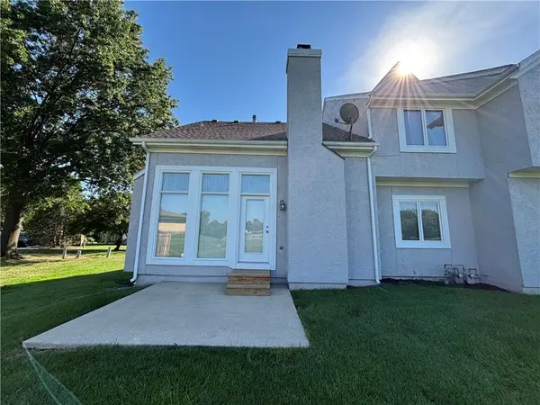 11905 Westgate CIR, Overland Park, KS 66213