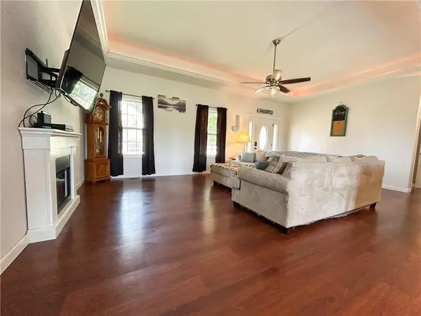 302 S 6th ST, Blue Mound, KS 66010