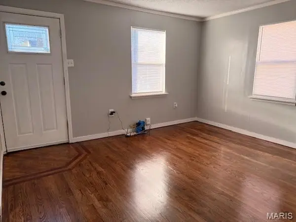 10038 Dorothy AVE, St Louis, MO 63137