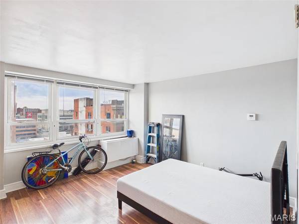 210 N 17th ST #909, St Louis, MO 63103