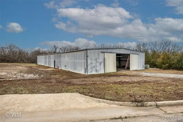 0000 Main ST, Richland, MO 65556