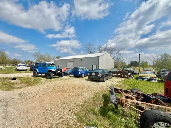 1087 madison 333, Fredericktown, MO 63645