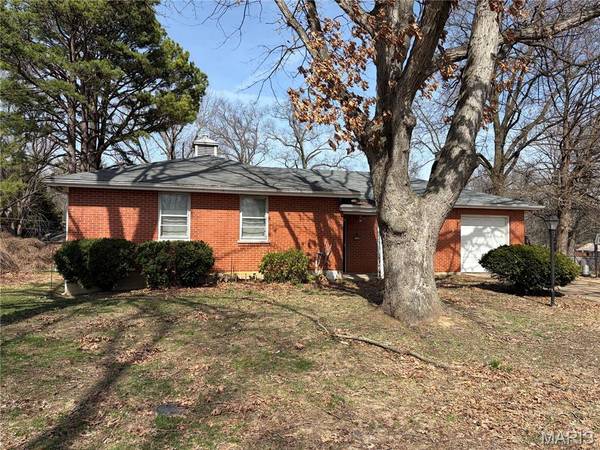 1125 Soria ST, Spanish Lake, MO 63138