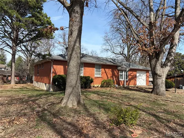 1125 Soria ST, Spanish Lake, MO 63138