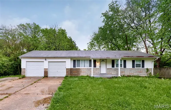 10132 Cavalier CT, St Louis, MO 63136
