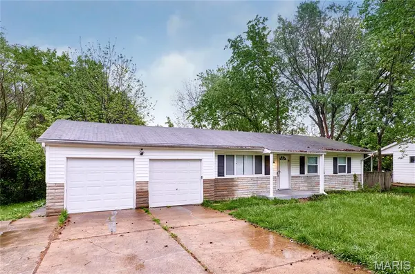 10132 Cavalier CT, St Louis, MO 63136
