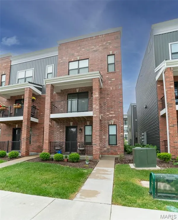 5004 Daggett AVE, St Louis, MO 63110