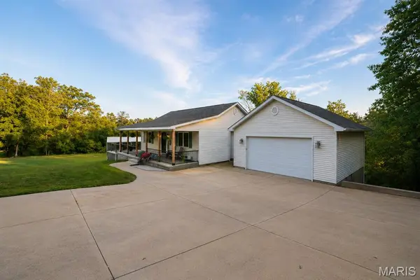 4714 Huntington DR, Farmington, MO 63640