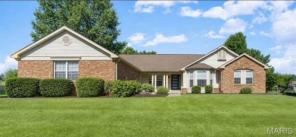 4313 Woodfield PL, Belleville, IL 62226