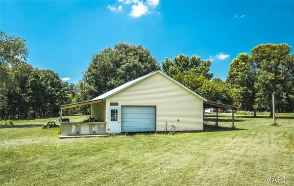 90 Turkey LN, Irving, IL 62051