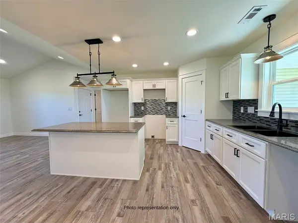 239 Sycamore RD, Perryville, MO 63775