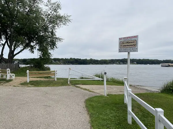 39490 N Summerside DR, Antioch, IL 60002