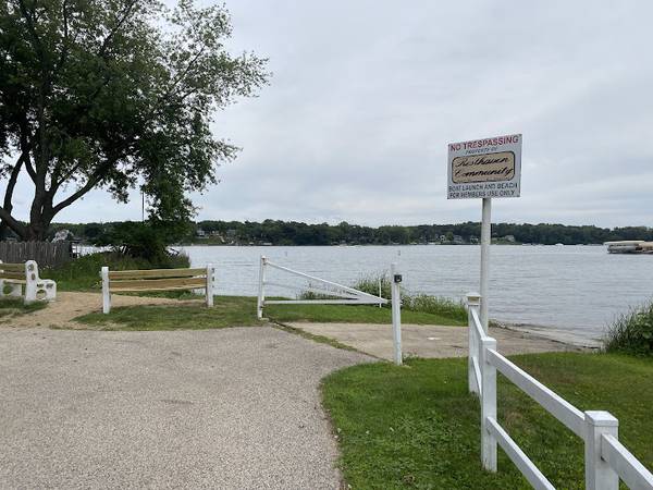39490 N Summerside DR, Antioch, IL 60002
