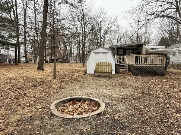 8-21/22 Woodhaven Lakes, Sublette, IL 61367