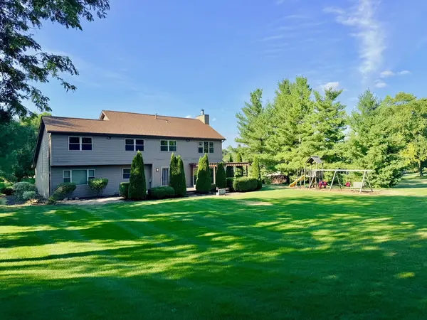 643 Lindgren LN, Belvidere, IL 61008