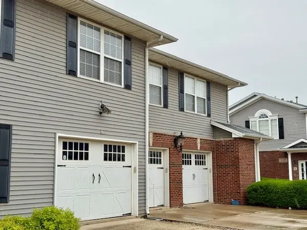 103 Yorkminster LN #2, Savoy, IL 61874