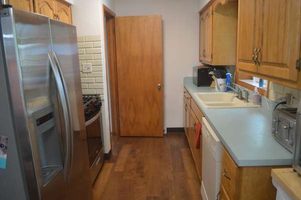 17719 Burnham AVE, Lansing, IL 60438