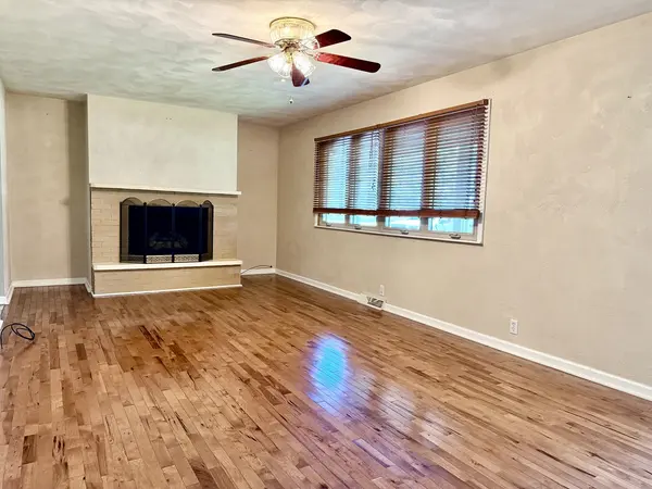 956 Country Club RD, Metropolis, IL 62960