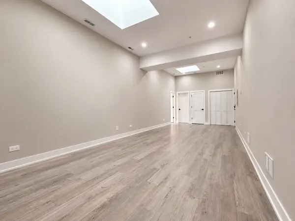 3214 W Lawrence AVE #2D, Chicago, IL 60625
