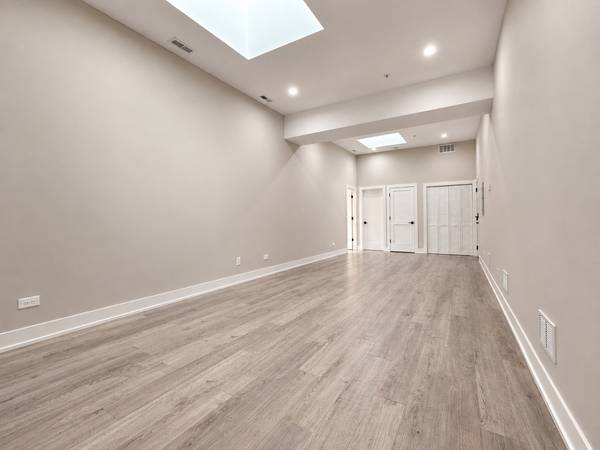 3214 W Lawrence AVE #2D, Chicago, IL 60625