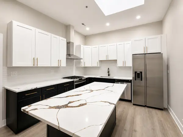 3214 W Lawrence AVE #2D, Chicago, IL 60625