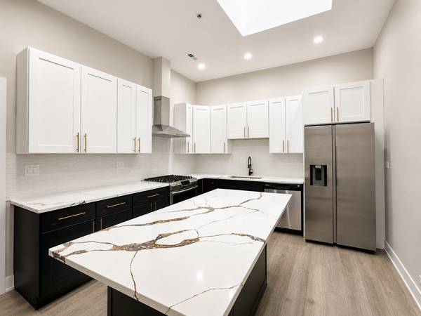 3214 W Lawrence AVE #2D, Chicago, IL 60625
