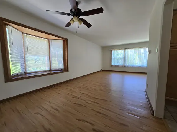 1301 N Harlem AVE #10, Oak Park, IL 60302