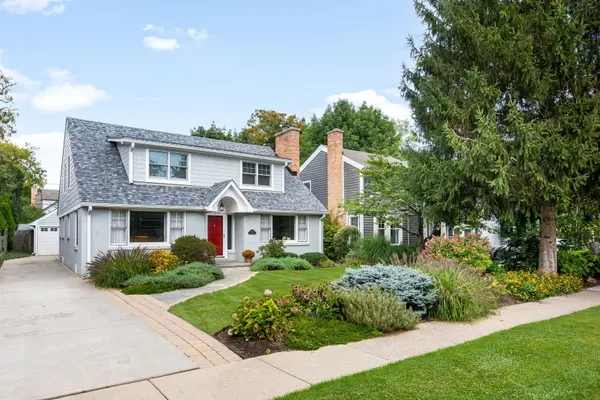222 E Center AVE, Lake Bluff, IL 60044