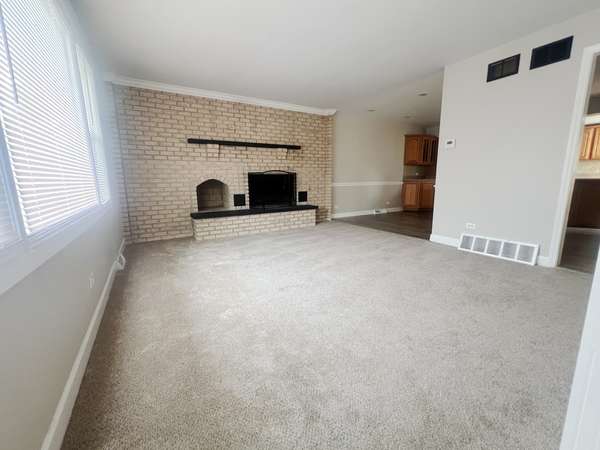 16230 76th AVE, Tinley Park, IL 60477