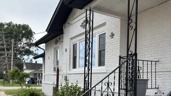 305 W Ray AVE, Christopher, IL 62822